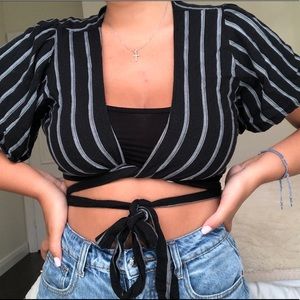 Forever 21 tie up crop top